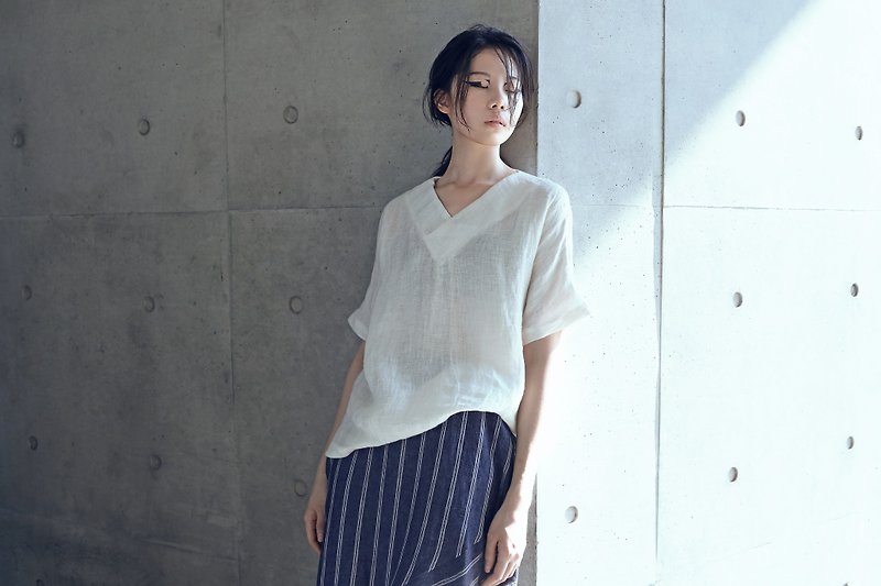 【In Stock】V-neck linen white top - เสื้อผู้หญิง - ผ้าฝ้าย/ผ้าลินิน ขาว