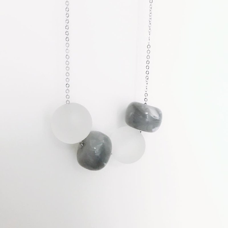 Grey Wooden Ball Necklace Birthday Gift Bridesmaid Gift - Chokers - Plastic Gray