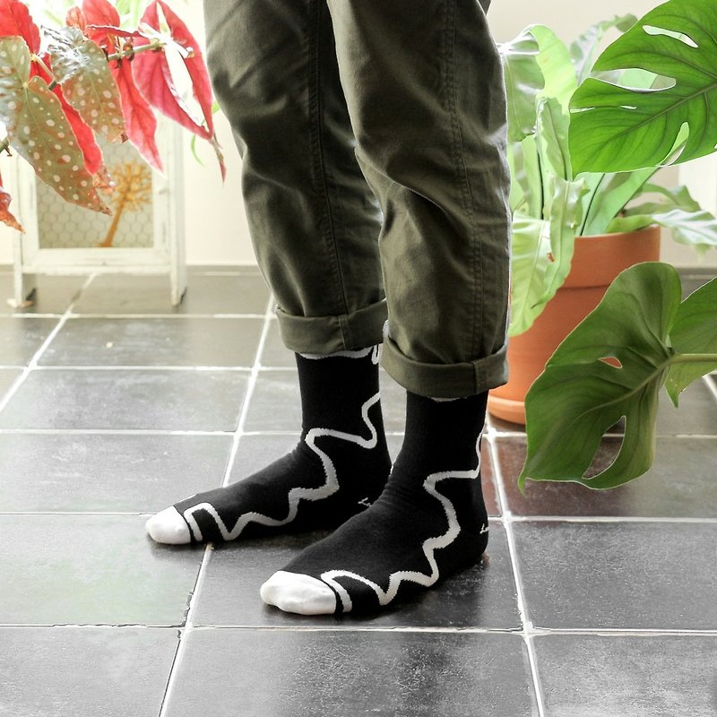 Men's Socks - River Aire - Stylish Design for the Modern Gentleman - ถุงเท้า - ผ้าฝ้าย/ผ้าลินิน สีดำ