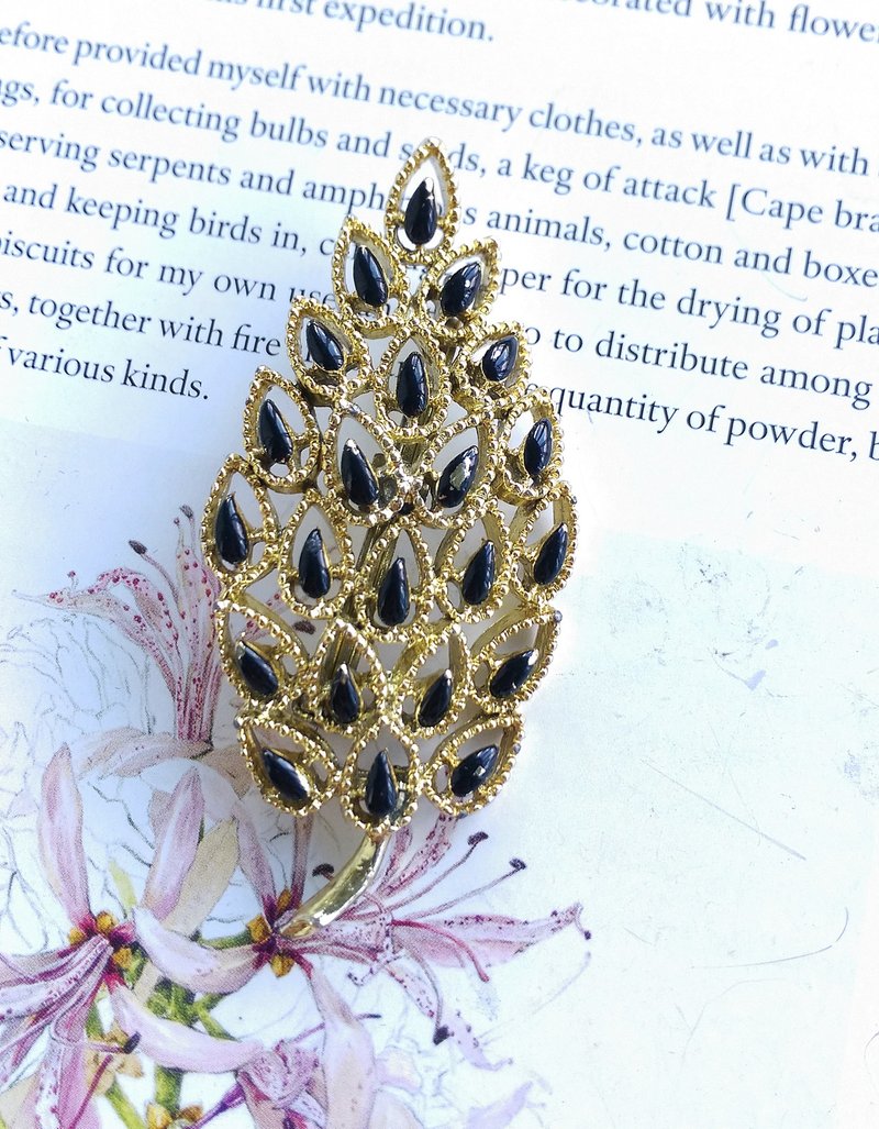 Vintage Jewelry 西洋古董飾品 GERRYS  開屏水滴黑色葉子 別針 - 徽章/別針 - 其他金屬 黑色