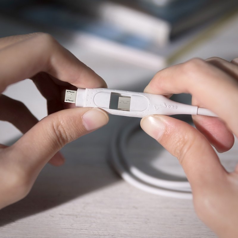 Bone / 二合一雙頭充電線 ( Type-C / micro USB ) - 黑 / 白 - 行動電源/充電線 - 矽膠 多色