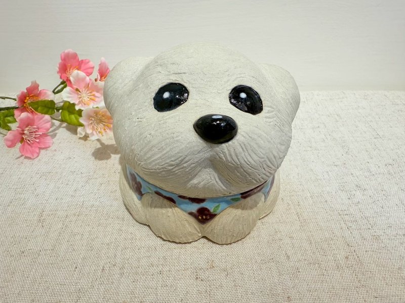 穿著衣服的白色狗狗 - 擺飾/家飾品 - 陶 白色
