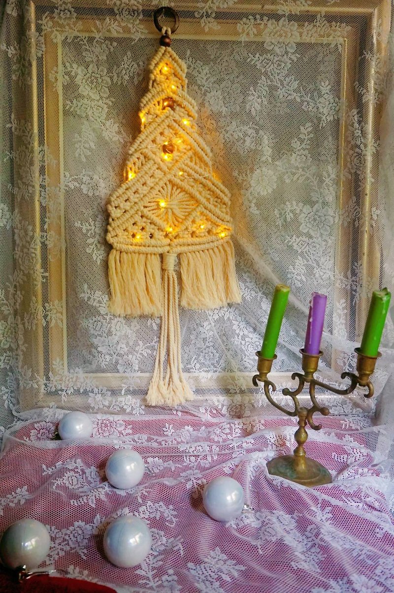 Macrame hand-woven cheese and white two-stage lighted Christmas tree - ชุดเดินป่า - ผ้าฝ้าย/ผ้าลินิน สึชมพู