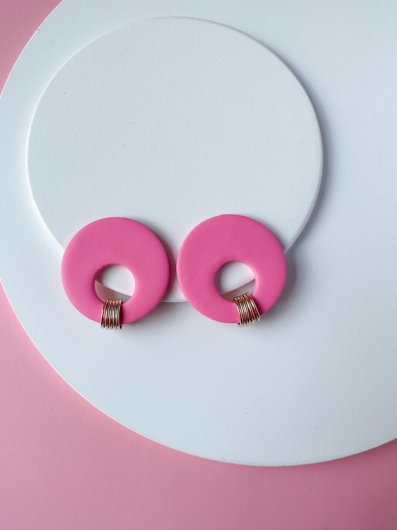 • Handcrafted Polymer Clay Earrings • Barbie Series Hot Pink - ต่างหู - ดินเผา สึชมพู