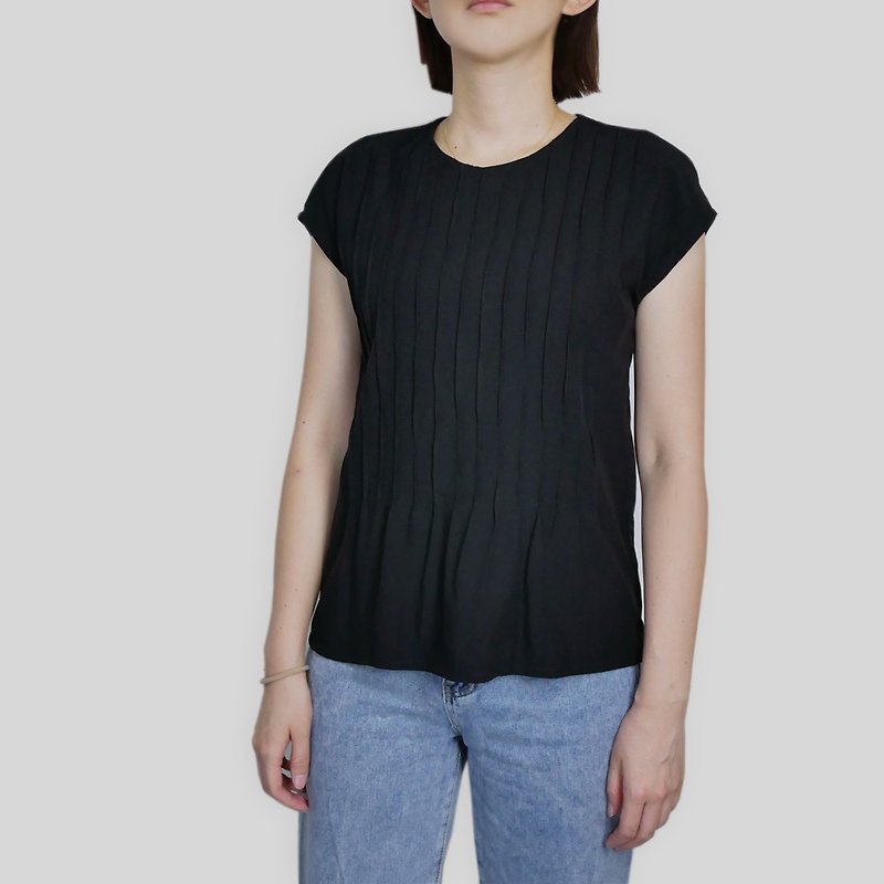 Black Silk Cotton Pleated Front Top - เสื้อผู้หญิง - ไฟเบอร์อื่นๆ สีดำ