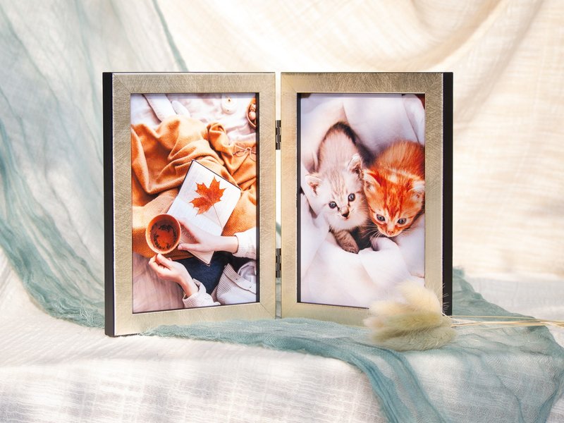 5x7 Hinged Tabletop Picture Frame, Duo-Tone Champagne Gold & Black, Tabletop - Picture Frames - Wood Silver