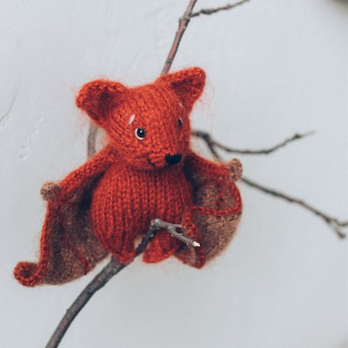 Cute Knit Toy Pattern Betty Bat knitting. Knitted Halloween bat step-by-step tutorial. DIY