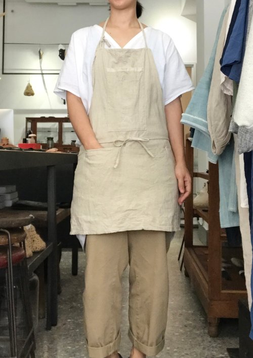 ベージュコットンとリネンのマルチポケットショートエプロン