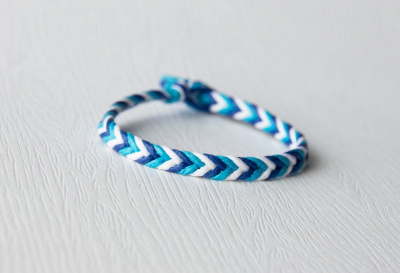 From shallow to deep-fine gradient blue / hand-woven bracelet - Bracelets - Other Materials Blue