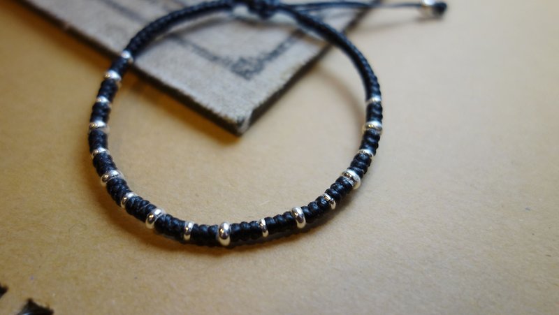 ~米+熊~ Ring ring 925 sterling silver silk Wax thread woven thin bracelet 925 silver bracelet - สร้อยข้อมือ - โลหะ สีดำ
