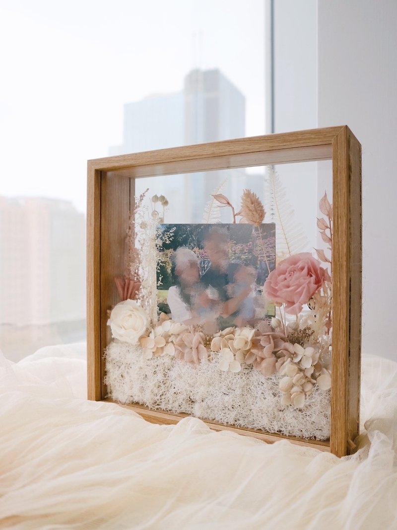 [Customized//Commemorative Gift//Preferred Gift] Preserved Flower Acrylic Photo Frame (Large) - Picture Frames - Plastic 