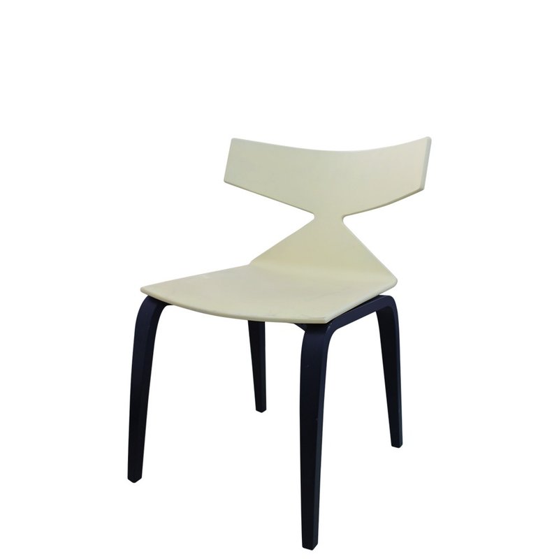 展示品出清 / 688-1 個性曲木椅 - 椅子/沙發 - 軟木/水松木 多色