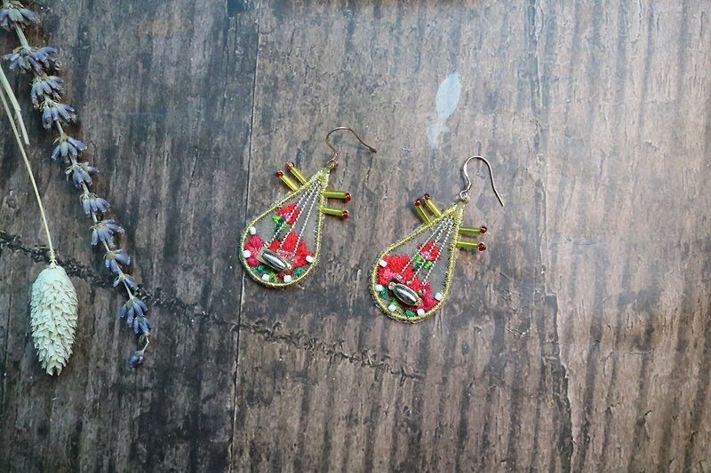 Pipa original classic Chinese style retro hand embroidered Earrings fresh access - Earrings & Clip-ons - Thread Multicolor
