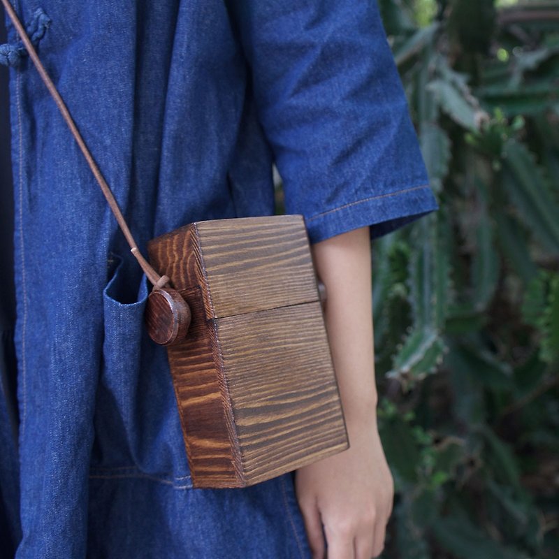 Wooden Mini Brown Small Bag Crossbody Bag - กระเป๋าแมสเซนเจอร์ - ไม้ 