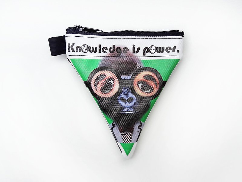 ｜I AM PARTY｜ Handmade canvas triangle coin purse-Mr. King Kong is very gentle [Buy, get brand badge or leisure card sticker x1] - Coin Purses - Other Materials White