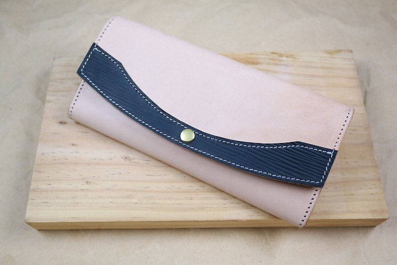 APEE leather handmade ~ lightweight long clip A style ~ natural/dark blue - กระเป๋าสตางค์ - หนังแท้ 
