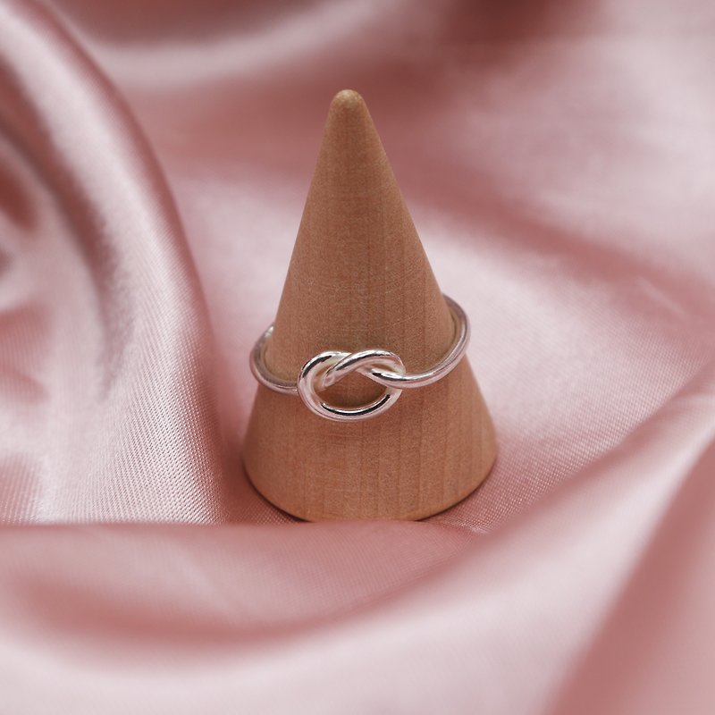 Art Point Simple Ring - Single Knot - General Rings - Sterling Silver Silver