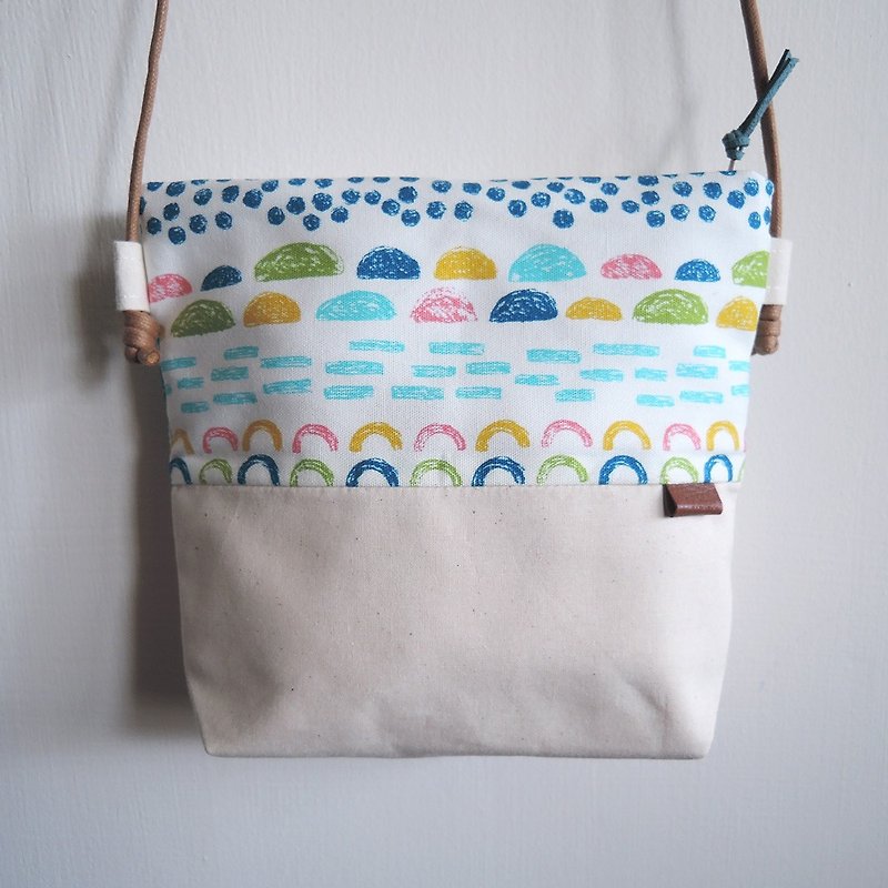 Small oblique backpack -  Crayon - กระเป๋าแมสเซนเจอร์ - ผ้าฝ้าย/ผ้าลินิน สีน้ำเงิน