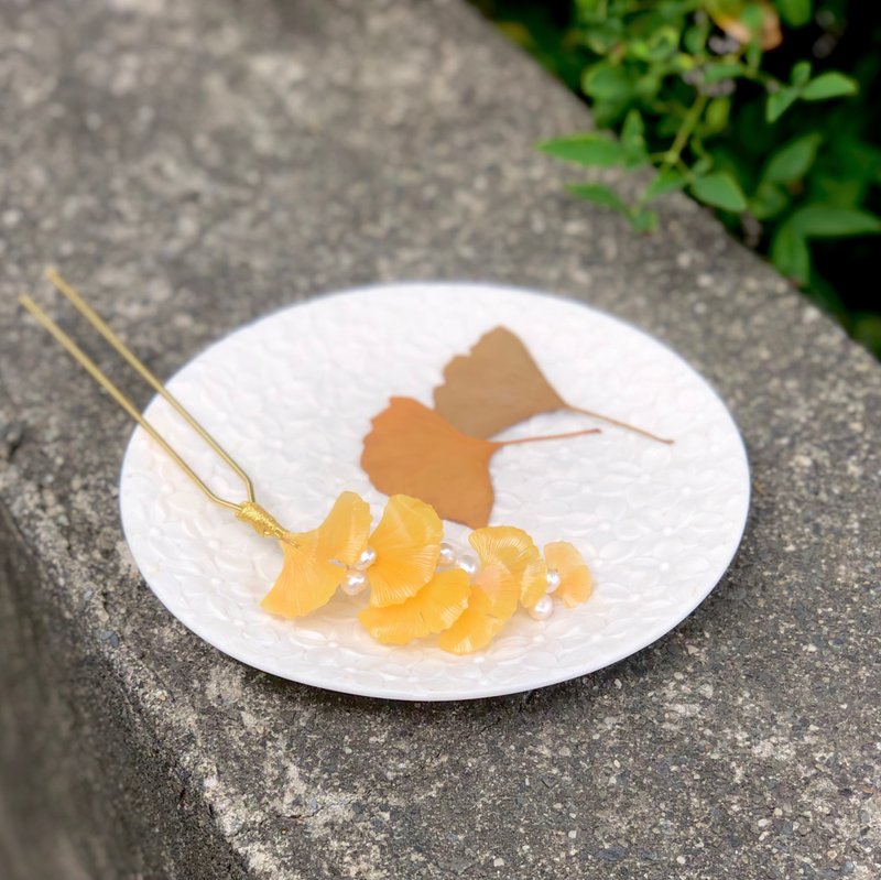 【若桑】秋季。銀杏。天然珍珠。銀杏髮飾。Bridal Accessory。 - 髮夾/髮圈 - 樹脂 黃色
