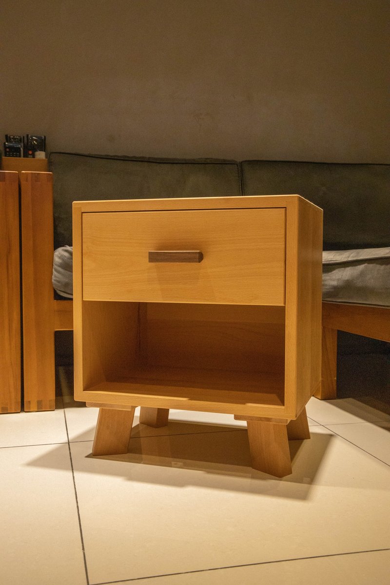 【Must be wood】Secret bedside table - Other Furniture - Wood Brown