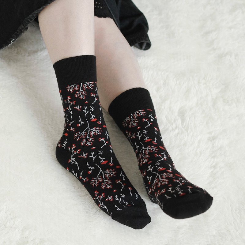 SS23 [Girlfriend Gift/Free Shipping] Huadeng Yanhua 3/4 Women's Socks│Textured Gift Box Packaging - ถุงเท้า - ผ้าฝ้าย/ผ้าลินิน สีดำ