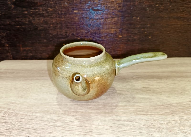 柴燒無釉側把茶海-公道杯-鶯歌陶藝家李玟叡 - 咖啡壺/手沖壺 - 陶 