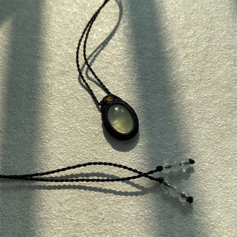 Prehnite Green Garnet Clear Quartz Macrame Vintage Gemstone Necklace - 長項鍊 - 半寶石 綠色