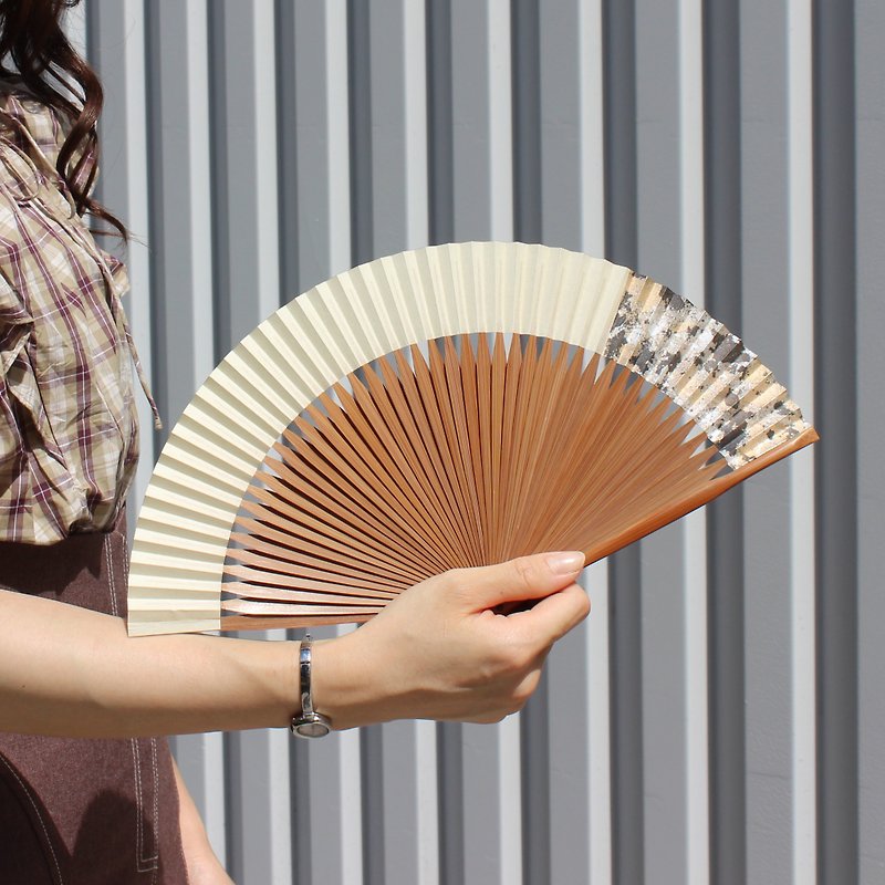 kyoto foldingfan HAKUIRO Long-spined Fan Design beige color - Other - Bamboo Orange