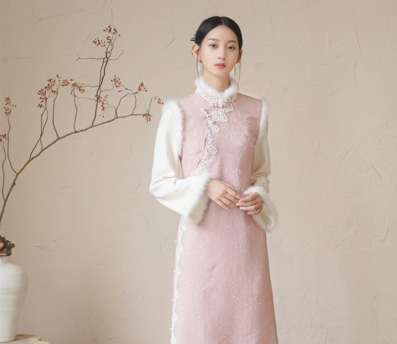 新中式  中國風改良旗袍女高端秋冬新款粉色假兩件提花復古連衣裙 - 洋裝/連身裙 - 絲．絹 粉紅色