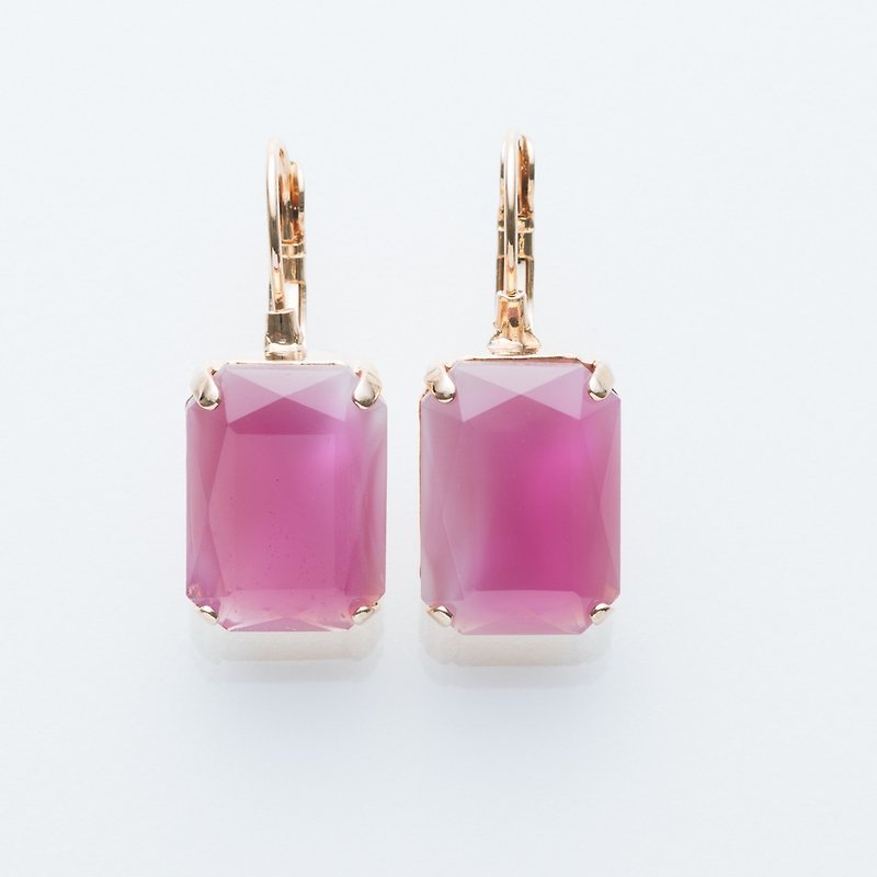 Milky Pink lever back earrings - ต่างหู - แก้ว สึชมพู