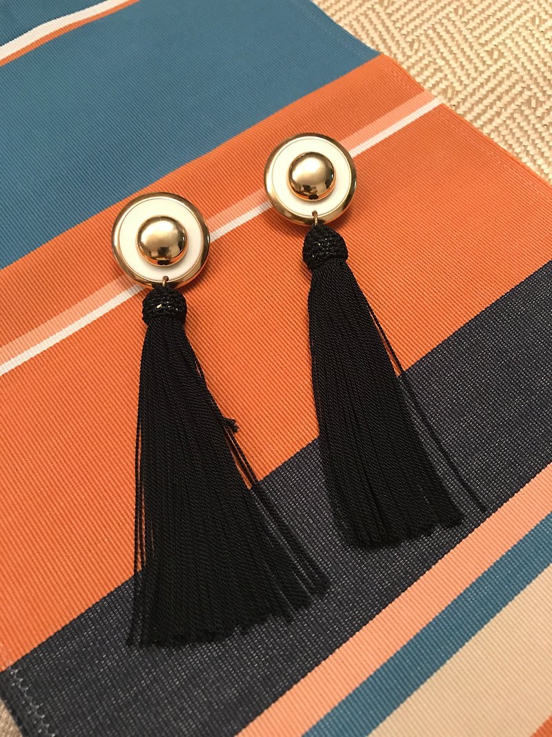 Vintage tassel earrings - Earrings & Clip-ons - Plastic Gold
