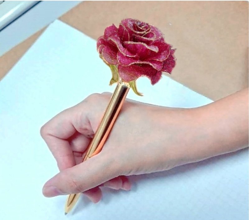 [Dianhua Coupon] Miaobi Shenghua Series [Passionate Red Rose] Gold Pen Set~ Pen + Pen Holder + Wooden - Ballpoint & Gel Pens - Resin Red