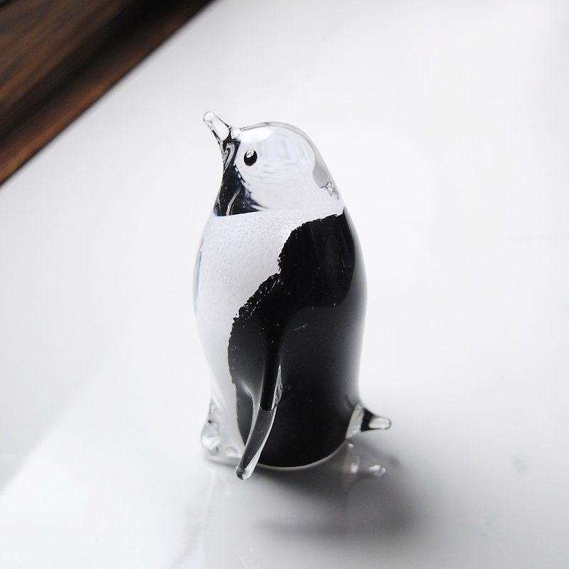 10cm [Antarctic penguin] Penguin glass penguin (1) Penguin control gift - ของวางตกแต่ง - แก้ว สีดำ