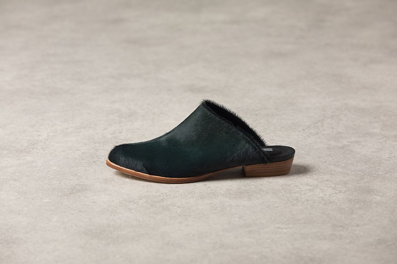 ZOODY / Lichen / handmade shoes / flat back slip / dark green - Slippers - Genuine Leather Green