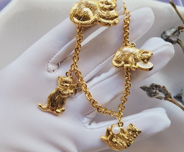 Avon clearance cat bracelet