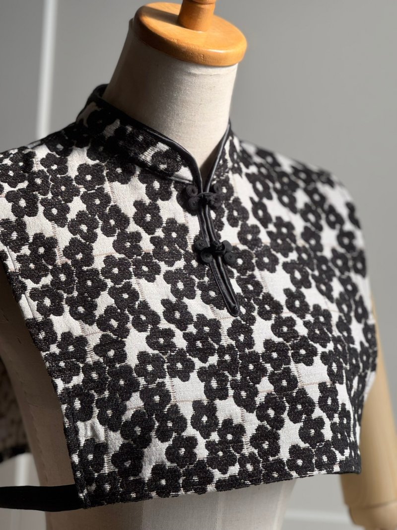 Chinese Collar Detachable Collar / Ohajiki Flower - กี่เพ้า - เส้นใยสังเคราะห์ สีดำ