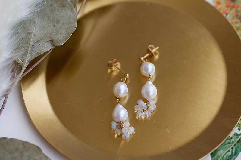 14kgf-Morning mist Pierce - Earrings & Clip-ons - Semi-Precious Stones White