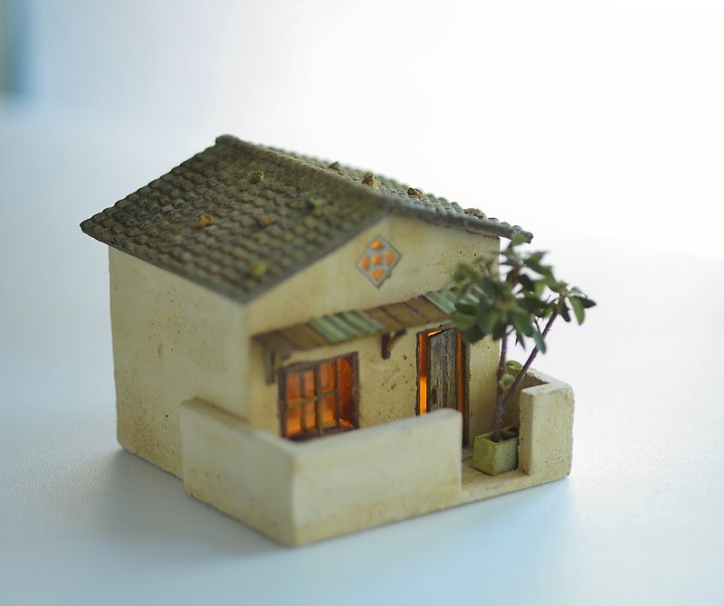 Cement old house creation (customized) - Items for Display - Cement Brown