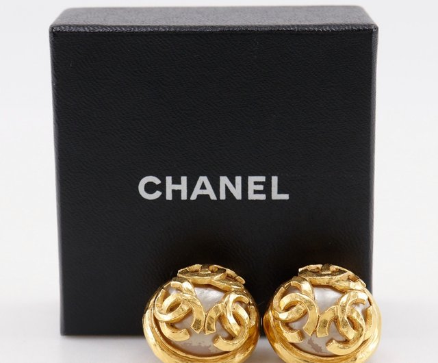 CHANEL シャネル トリプルココマーク ピアス 日本直送】シャネル CHANEL トリプルココマーク イヤリング