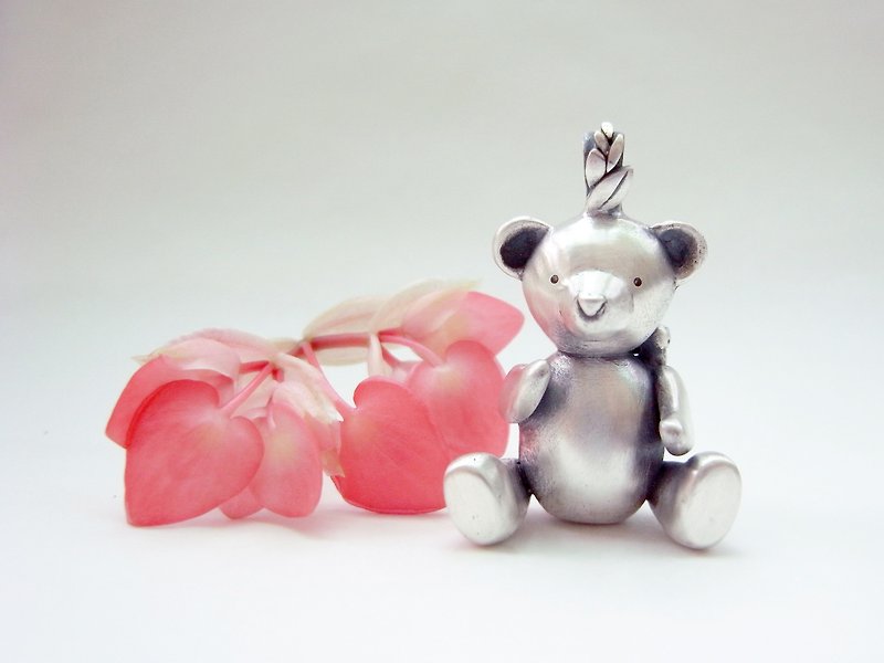 Bee & Teddy Bear--Silver Teddy Bear--Pendant Necklace with Wax Rope - สร้อยคอ - เงิน สีเทา