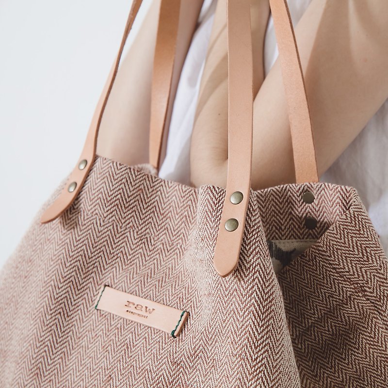 Tote bag-shoulder bag-herringbone linen - Messenger Bags & Sling Bags - Cotton & Hemp Brown