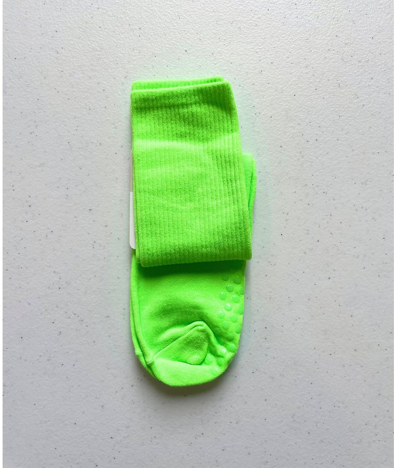 精靈之舞矽膠止滑中筒襪–螢光綠【中筒襪/中筒襪女/厚襪子】 - 襪子 - 其他材質 