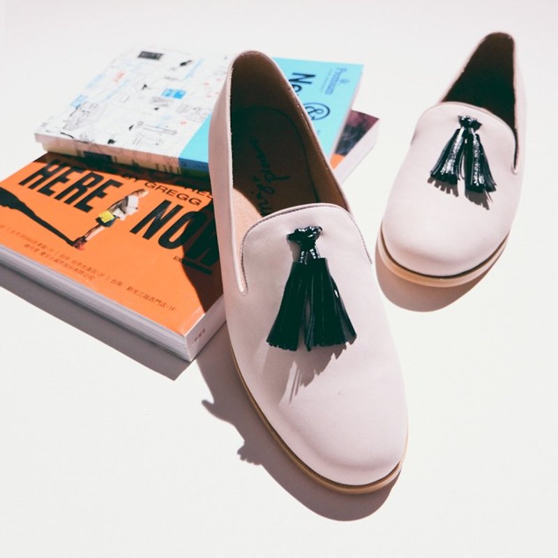Shu Fulei feels! Fringed matte Loafers beige - Italy imported cowhide - Women's Casual Shoes - Other Materials White