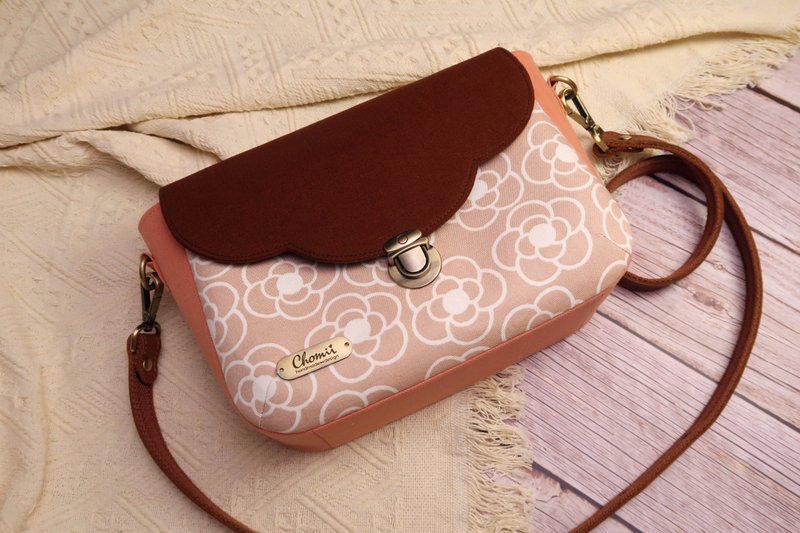 Petal Crossbody Bag | Pink Toon Flower | - กระเป๋าแมสเซนเจอร์ - ผ้าฝ้าย/ผ้าลินิน สึชมพู