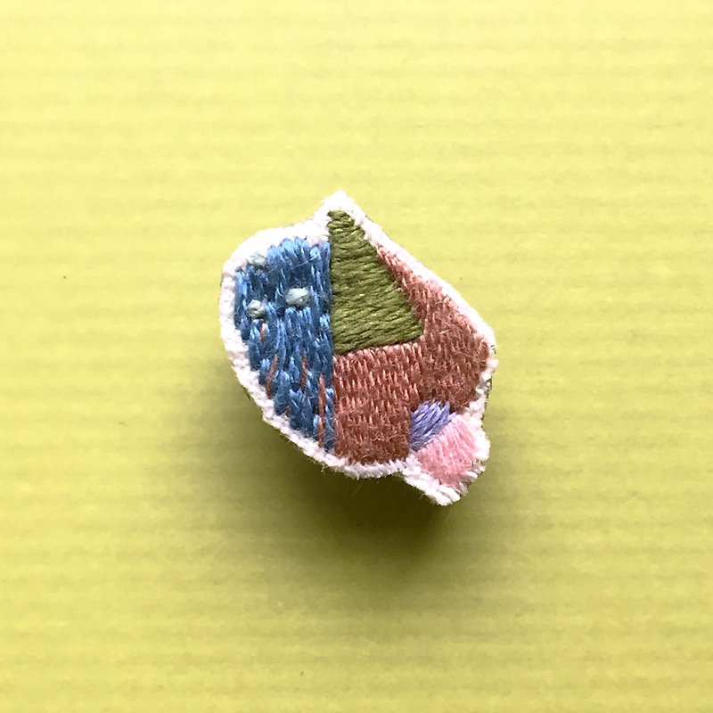 Mini Hand-embroidered Brooch/Pin Autumn Geometry Series 04 - Brooches - Thread Multicolor