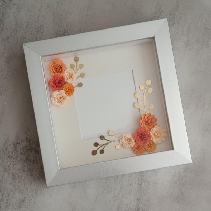 Vibrant paper flower photo frame - Picture Frames - Paper Orange