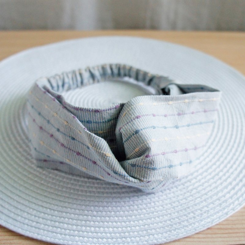 Lovely [Japan's first dyed fabric] Embroidered striped butterfly elastic headband, hair tie [gray blue] - Hair Accessories - Cotton & Hemp Blue