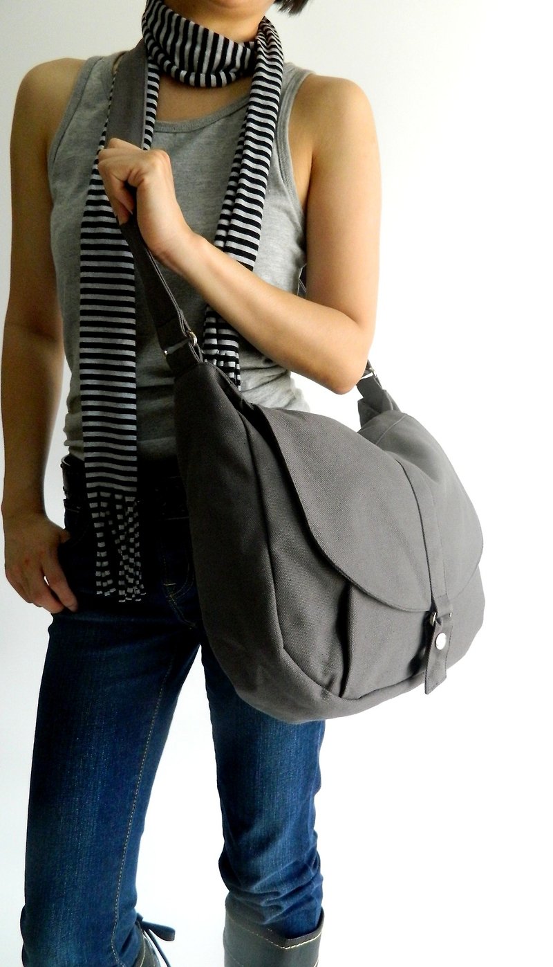 Travel messenger bag /canvas laptop Shoulder bag / no.12 Kylie in Gray - กระเป๋าแมสเซนเจอร์ - ผ้าฝ้าย/ผ้าลินิน สีเทา