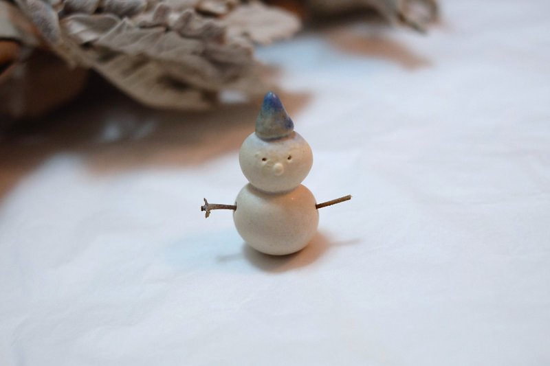雪だるまの手作りセラミックbauble - ブローチ - 磁器 多色