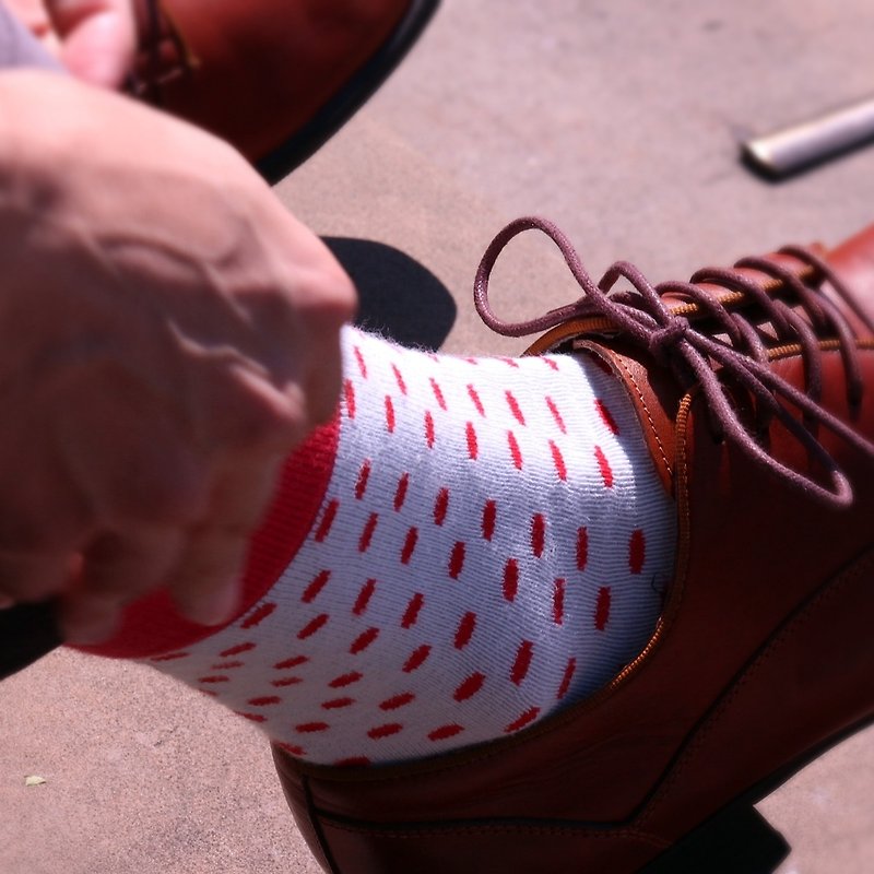 Men's Socks - Strawberry, British Design for the Modern Gentleman - ถุงเท้าข้อกลาง - ผ้าฝ้าย/ผ้าลินิน สีแดง